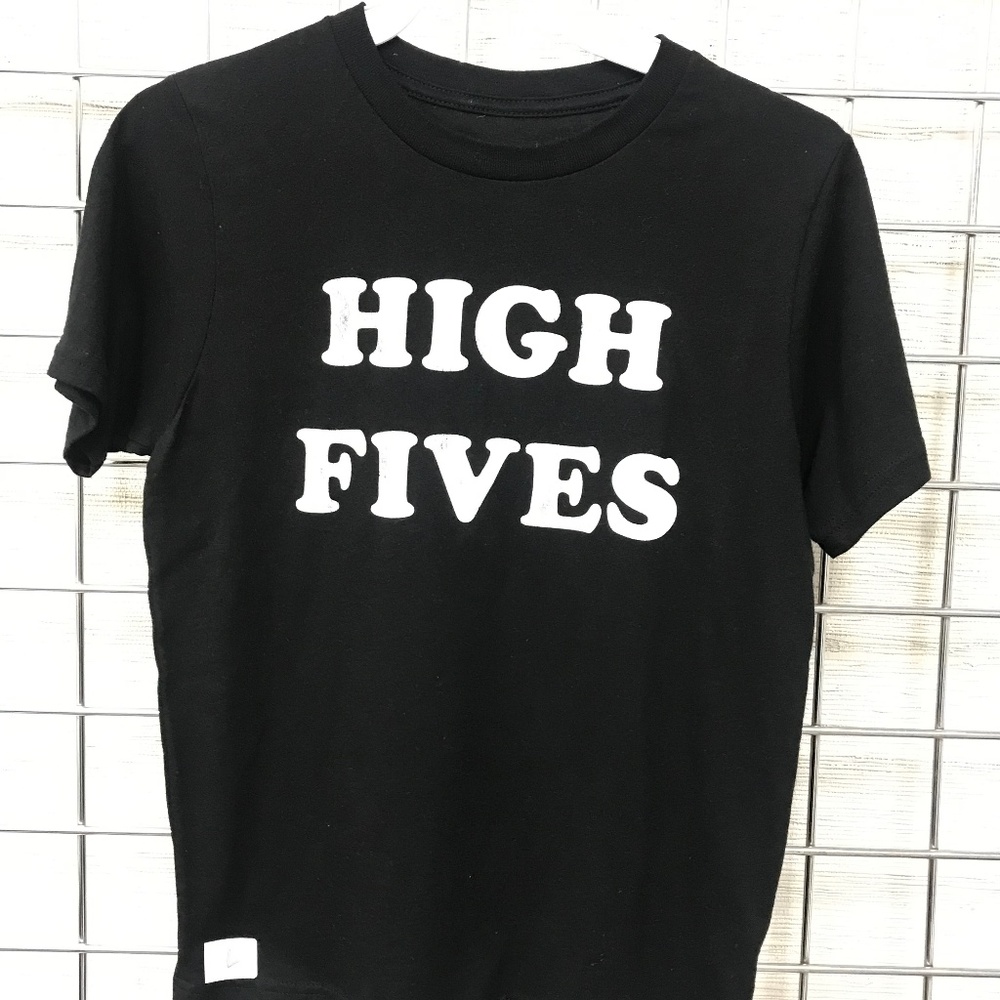 REBELL YELL BOYS - HIGH FIVE TEE SHIRT
